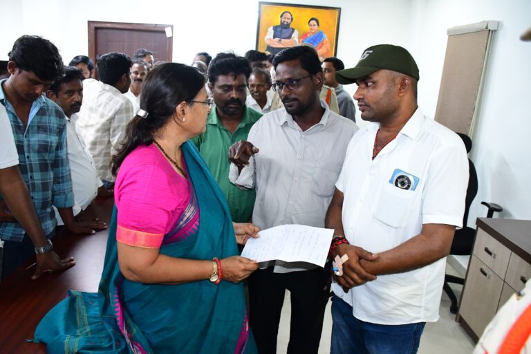 వాయిలసింగారం పెద్ద వాగు బ్రిడ్జి నిర్మాణానికి నిధులు మంజూరు చేయాలి